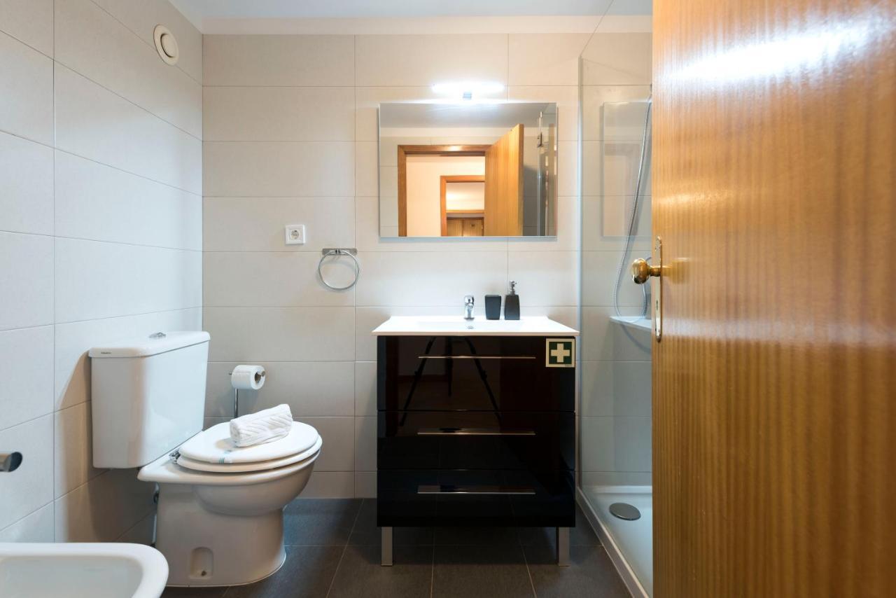 Lovelystay - The Porto Getaway Duplex - Free Parking エクステリア 写真