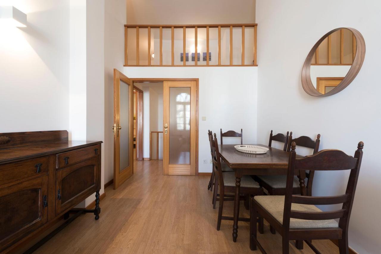 Lovelystay - The Porto Getaway Duplex - Free Parking エクステリア 写真
