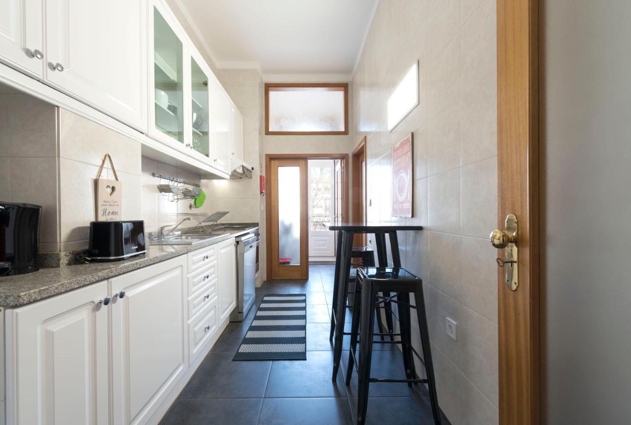 Lovelystay - The Porto Getaway Duplex - Free Parking エクステリア 写真