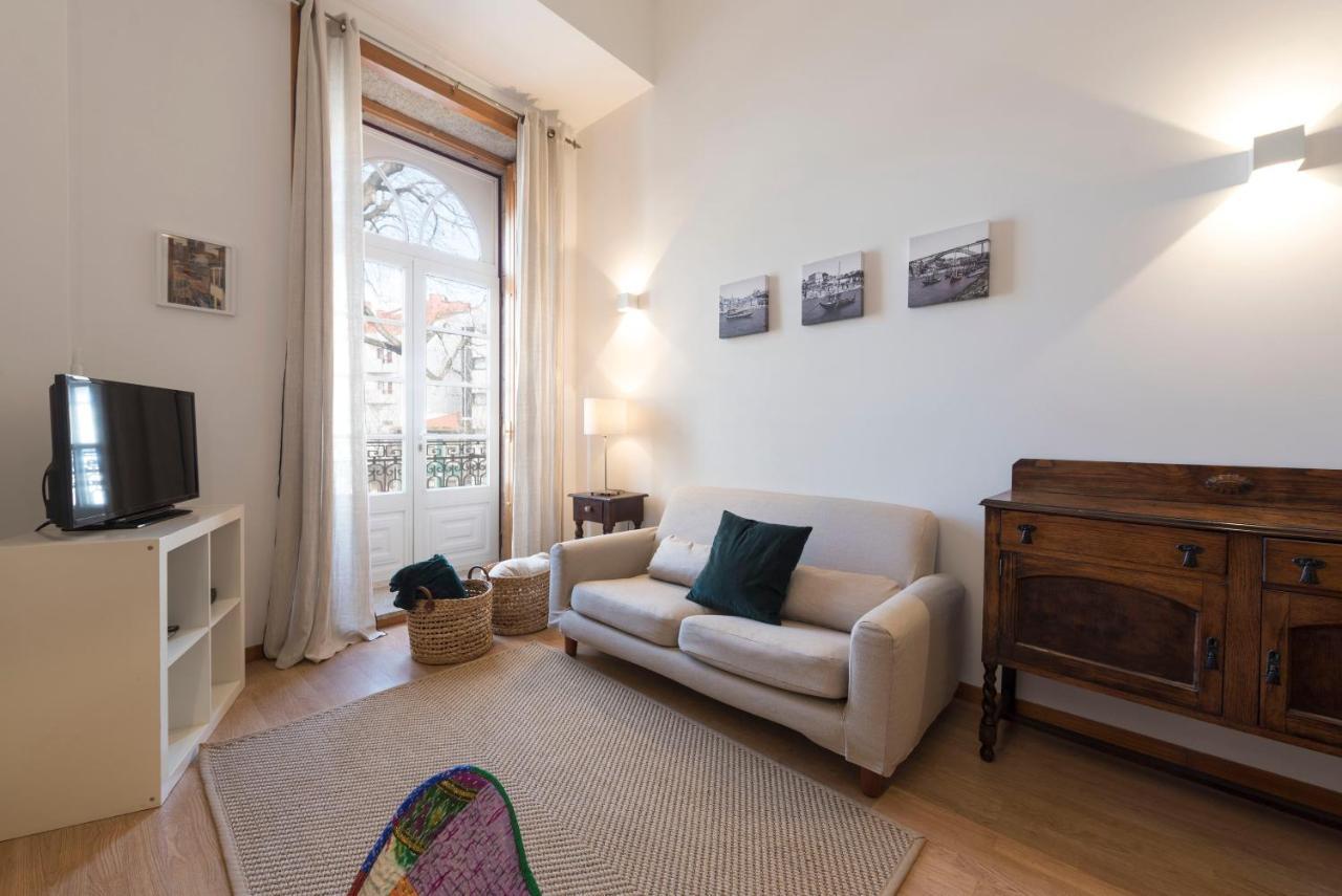 Lovelystay - The Porto Getaway Duplex - Free Parking エクステリア 写真