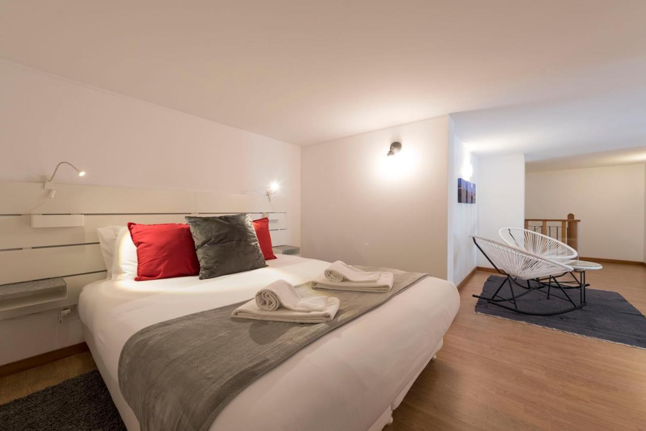 Lovelystay - The Porto Getaway Duplex - Free Parking エクステリア 写真