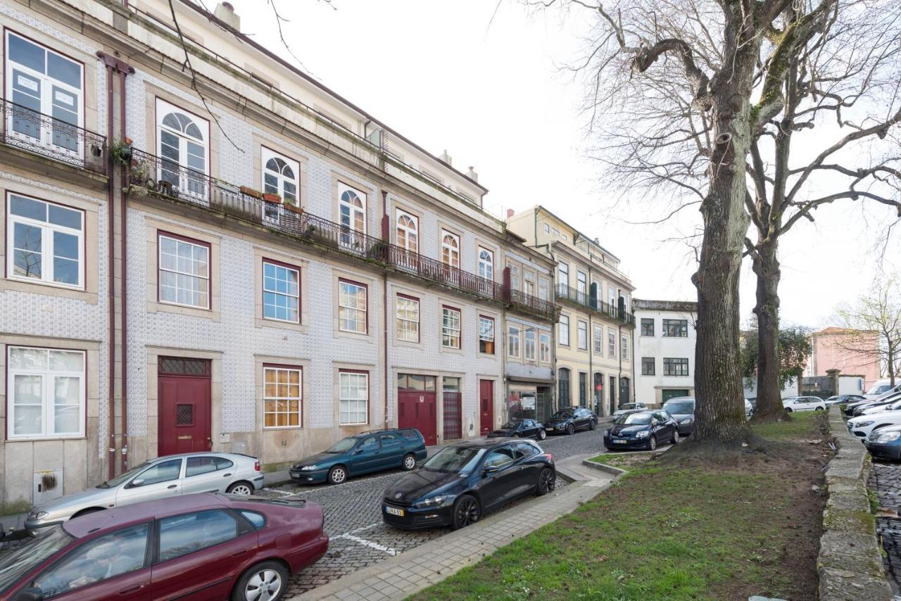 Lovelystay - The Porto Getaway Duplex - Free Parking エクステリア 写真